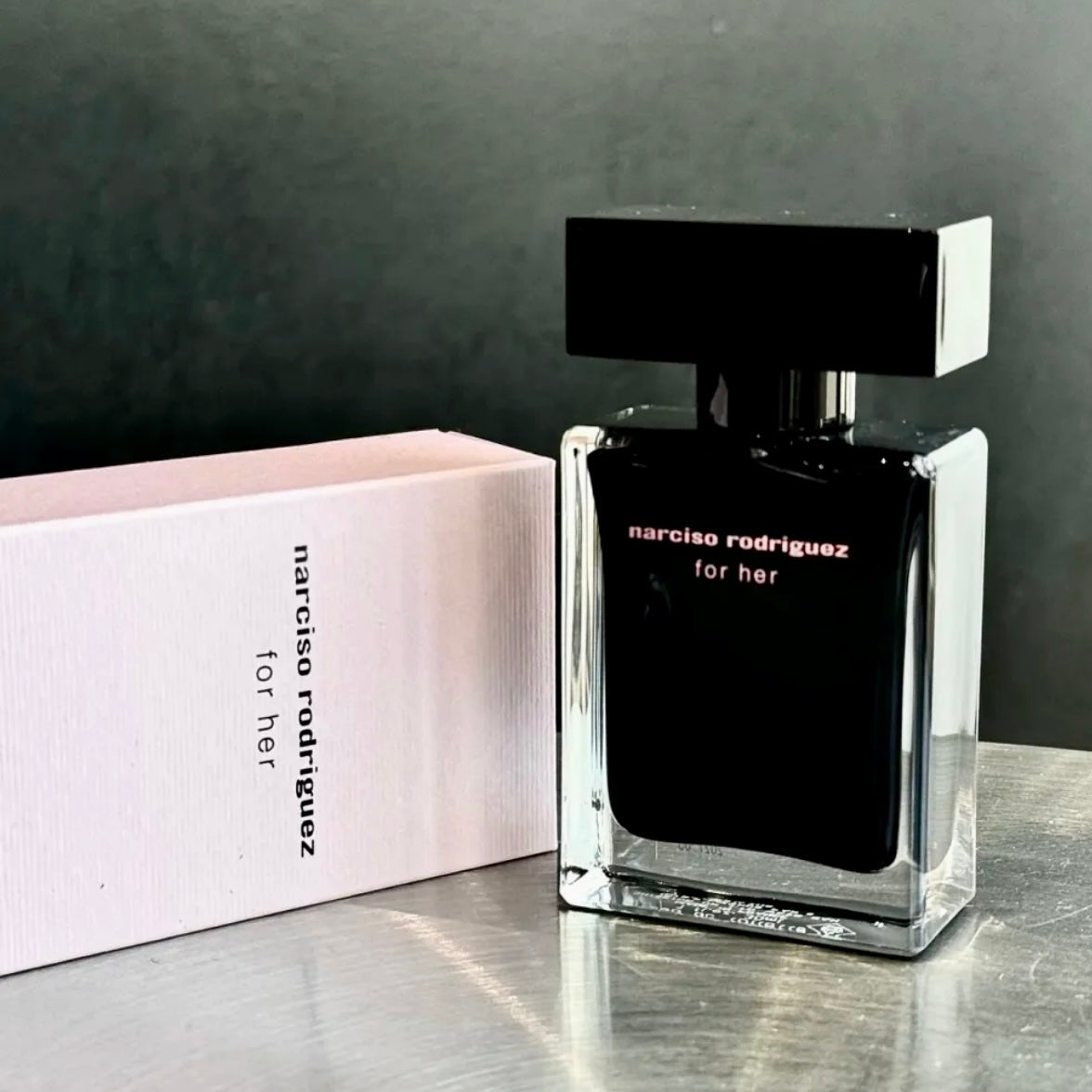 Narciso Rodriguez For Her Eau de Toilette For Women 100ml Velamy Luxury